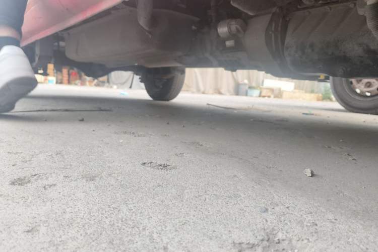Used Dongfeng Xiaokang K05S 2016 1.2L Practical Version DK12-10 Chassis Front Right