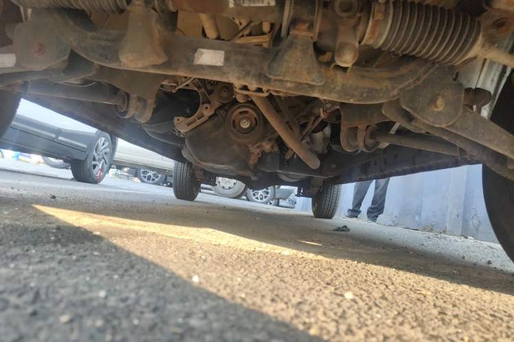 Used Dongfeng Xiaokang K05S 2016 1.2L Practical Version DK12-10 Chassis Front