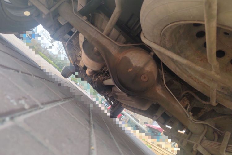 Used Dongfeng Xiaokang K05S 2016 1.2L Practical Version DK12-10 Chassis Rear