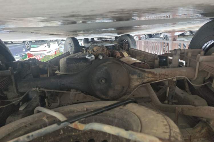 Used Dongfeng Xiaokang K05S 2016 1.2L Practical Version DK12-10 Chassis Rear
