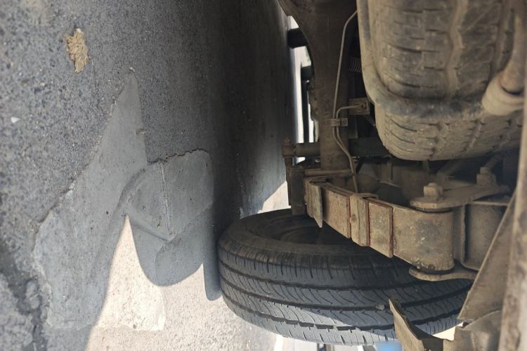 Used Dongfeng Xiaokang K05S 2016 1.2L Practical Version DK12-10 Chassis Rear Right