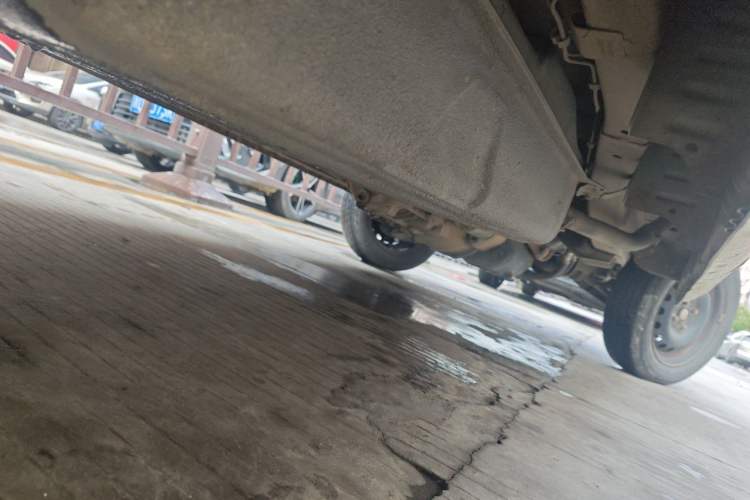 Used Dongfeng Xiaokang K05S 2016 1.2L Practical Version DK12-10 Chassis Rear Right