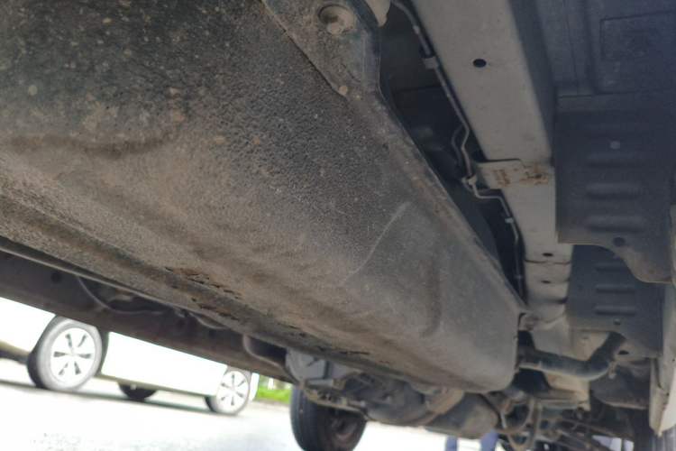 Used Dongfeng Xiaokang K05S 2016 1.2L Practical Version DK12-10 Chassis Rear Right