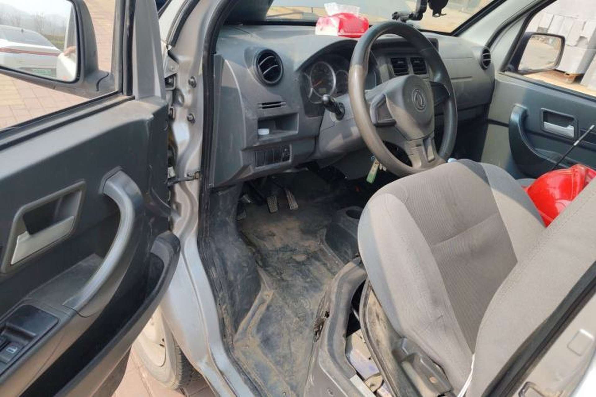 Used Dongfeng Xiaokang K05S 2016 1.2L Practical Version DK12-10 Driver Seat