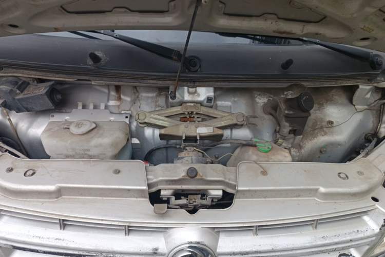 Used Dongfeng Xiaokang K05S 2016 1.2L Practical Version DK12-10 Engine Bay