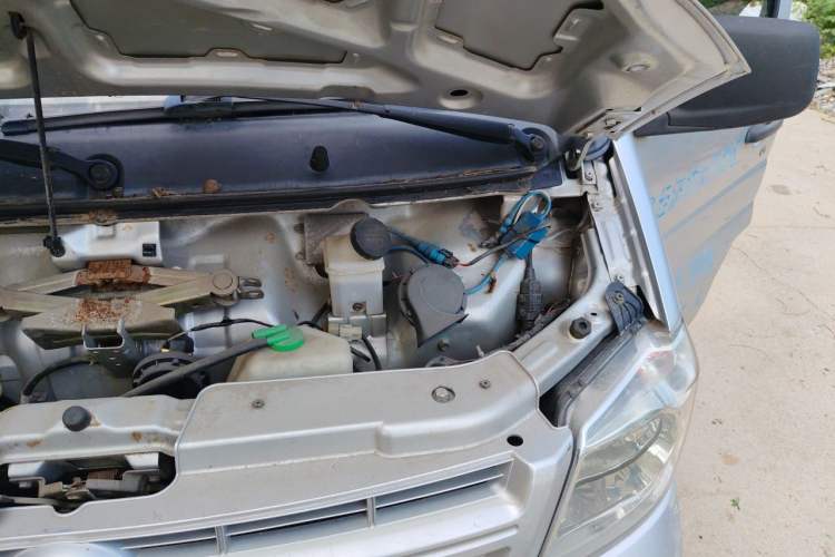 Used Dongfeng Xiaokang K05S 2016 1.2L Practical Version DK12-10 Engine Bay Left