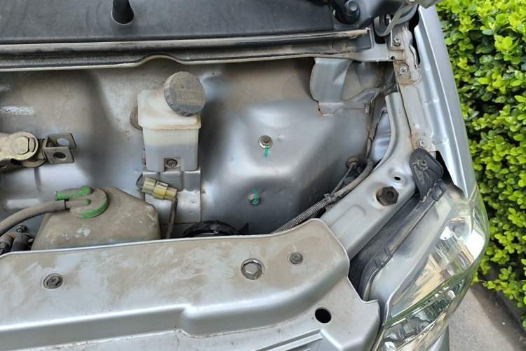 Used Dongfeng Xiaokang K05S  Engine Bay Left