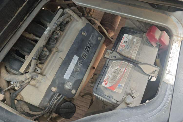 Used Dongfeng Xiaokang K05S 2016 1.2L Practical Version DK12-10 Engine Bay Left