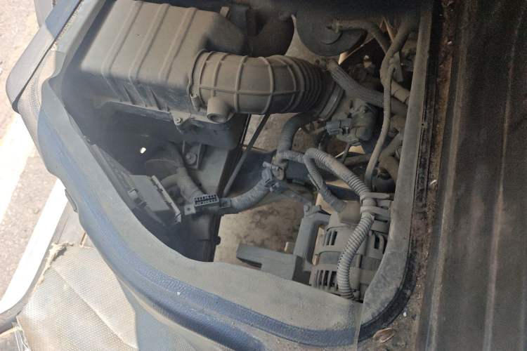 Used Dongfeng Xiaokang K05S 2016 1.2L Practical Version DK12-10 Engine Bay Right