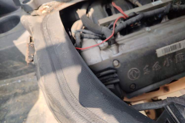 Used Dongfeng Xiaokang K05S 2016 1.2L Practical Version DK12-10 Engine Bay Right