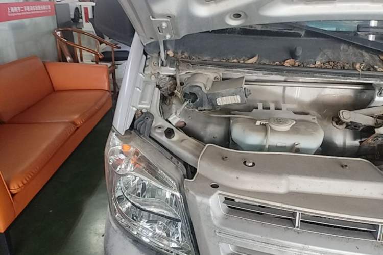 Used Dongfeng Xiaokang K05S 2016 1.2L Practical Version DK12-10 Engine Bay Right