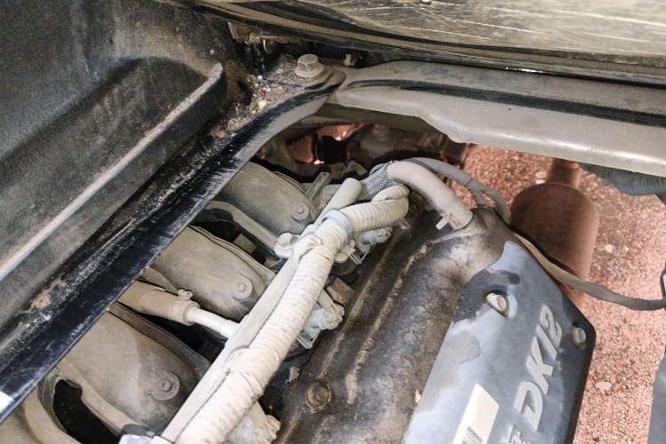 Used Dongfeng Xiaokang K05S 2016 1.2L Practical Version DK12-10 Engine Bay Right