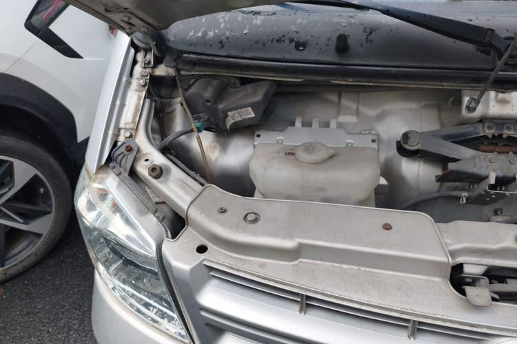 Used Dongfeng Xiaokang K05S 2016 1.2L Practical Version DK12-10 Engine Bay Right