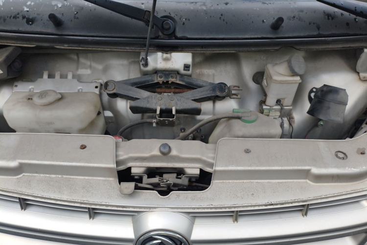 Used Dongfeng Xiaokang K05S 2016 1.2L Practical Version DK12-10 Engine Bay