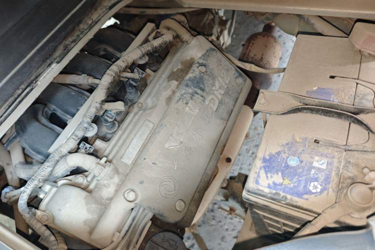 Used Dongfeng Xiaokang K05S 2016 1.2L Practical Version DK12-10 Engine Bay