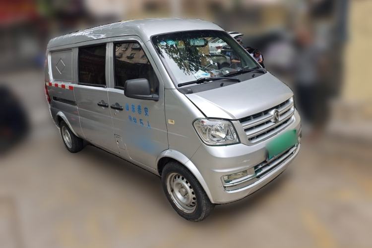 Used Dongfeng Xiaokang K05S 2016 1.2L Practical Version DK12-10 Front Right 45 Deg