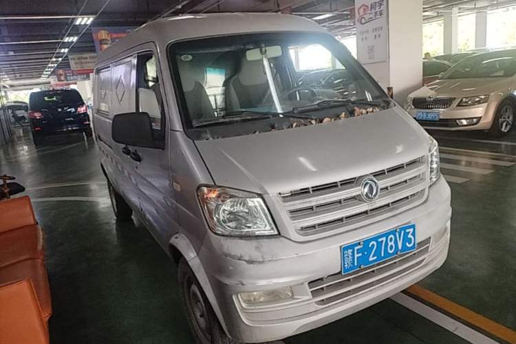 Used Dongfeng Xiaokang K05S 2016 1.2L Practical Version DK12-10 Front Right 45 Deg
