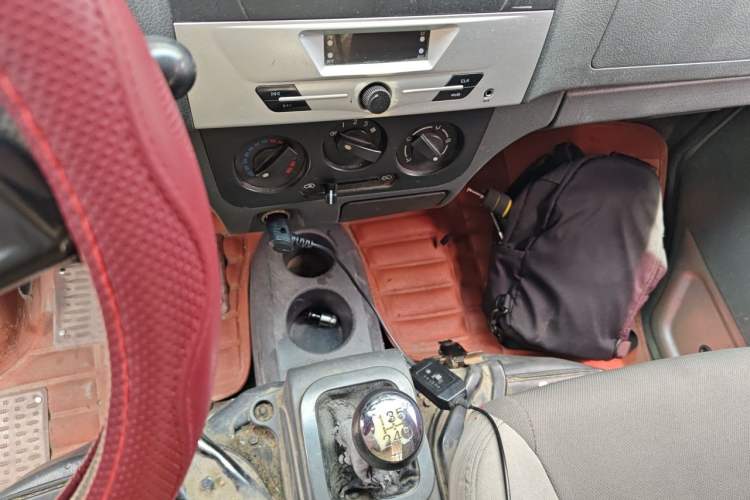 Used Dongfeng Xiaokang K05S 2016 1.2L Practical Version DK12-10 Gear Lever