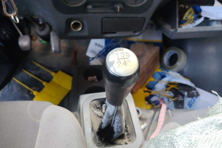Used Dongfeng Xiaokang K05S 2016 1.2L Practical Version DK12-10 Gear Lever