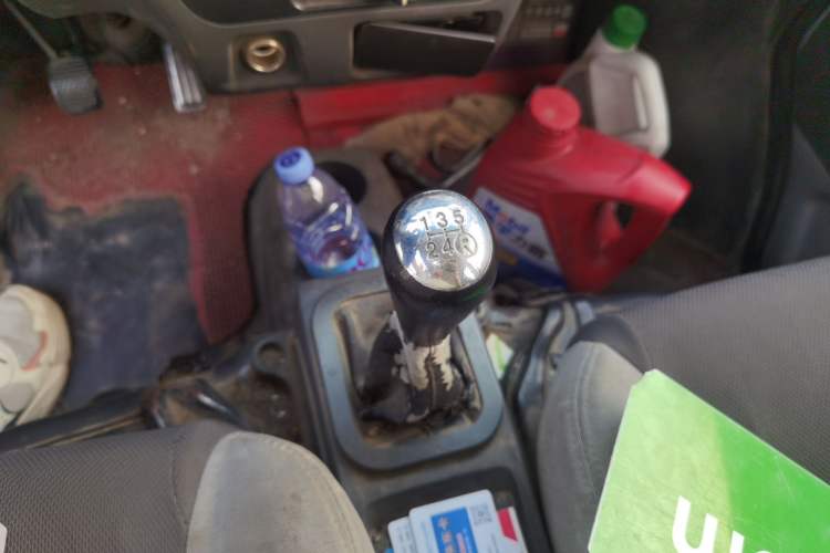 Used Dongfeng Xiaokang K05S 2016 1.2L Practical Version DK12-10 Gear Lever