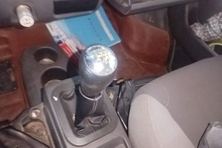 Used Dongfeng Xiaokang K05S 2016 1.2L Practical Version DK12-10 Gear Lever