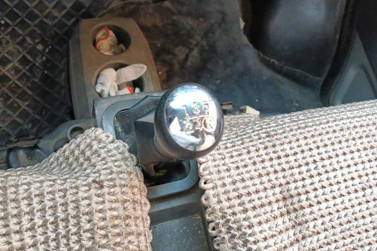 Used Dongfeng Xiaokang K05S 2016 1.2L Practical Version DK12-10 Gear Lever