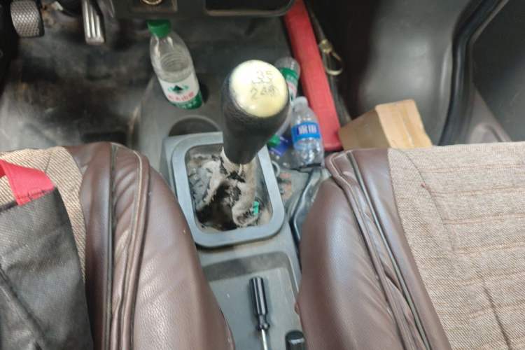 Used Dongfeng Xiaokang K05S 2016 1.2L Practical Version DK12-10 Gear Lever