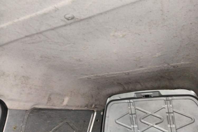 Used Dongfeng Xiaokang K05S 2016 1.2L Practical Version DK12-10 Headliner