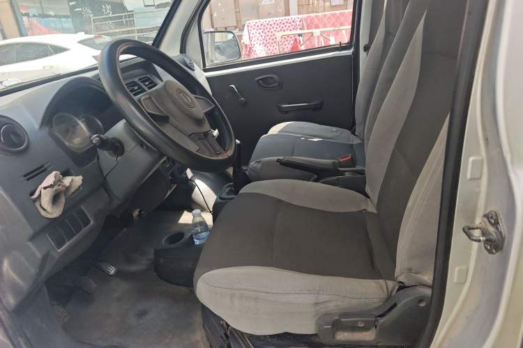 Used Dongfeng Xiaokang K05S 2016 1.2L Practical Version DK12-10 Left Front Seat