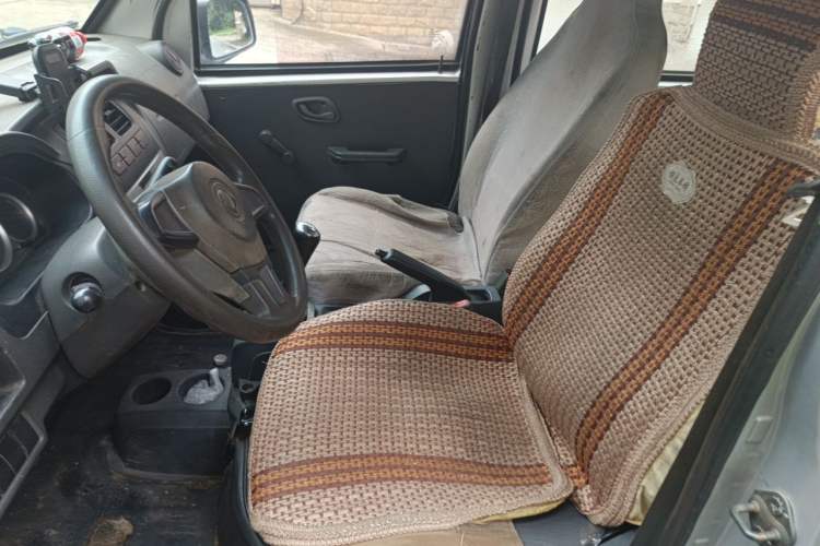 Used Dongfeng Xiaokang K05S 2016 1.2L Practical Version DK12-10 Left Front Seat