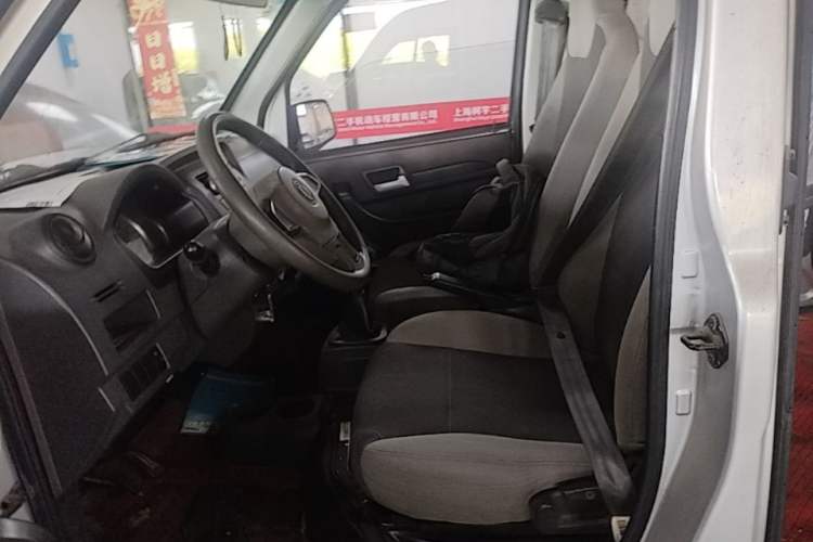 Used Dongfeng Xiaokang K05S 2016 1.2L Practical Version DK12-10 Left Front Seat