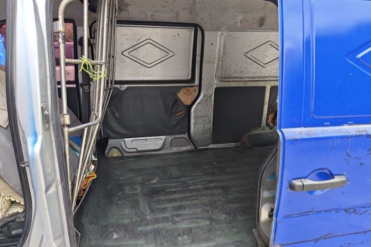 Used Dongfeng Xiaokang K05S 2016 1.2L Practical Version DK12-10 Left Rear Seat