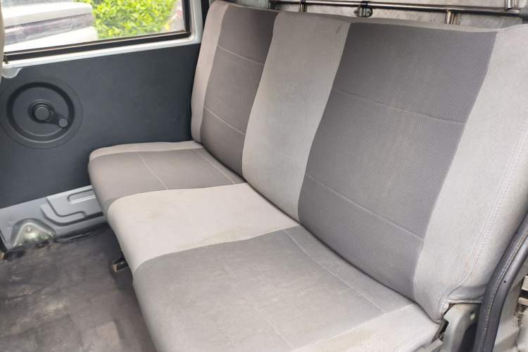 Used Dongfeng Xiaokang K05S 2016 1.2L Practical Version DK12-10 Left Rear Seat