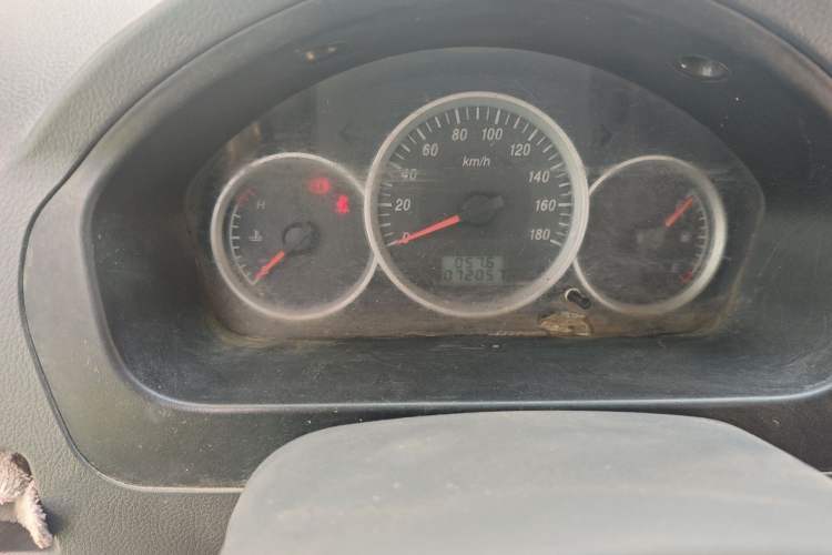 Used Dongfeng Xiaokang K05S 2016 1.2L Practical Version DK12-10 Odometer Close Up