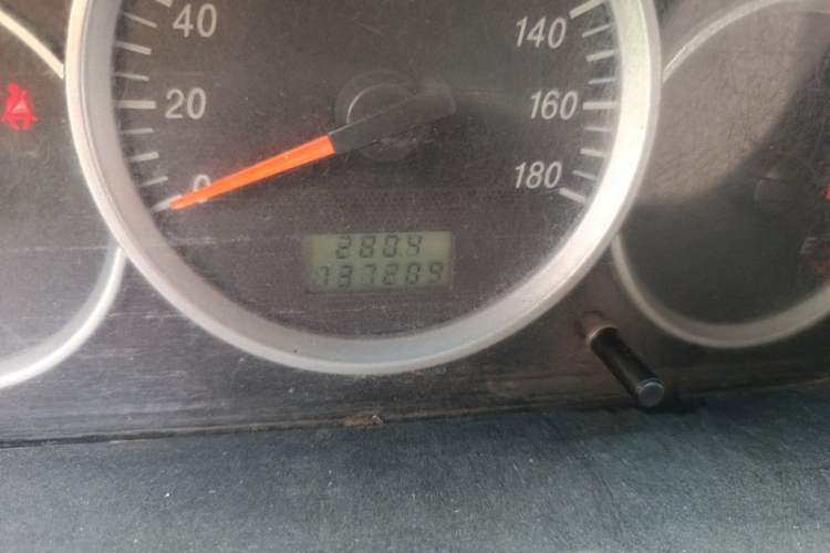 Used Dongfeng Xiaokang K05S 2016 1.2L Practical Version DK12-10 Odometer Close Up