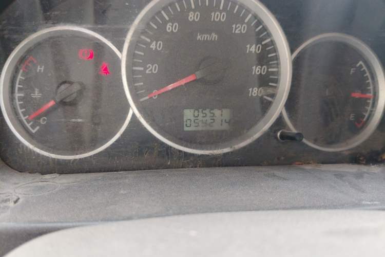 Used Dongfeng Xiaokang K05S 2016 1.2L Practical Version DK12-10 Odometer Close Up