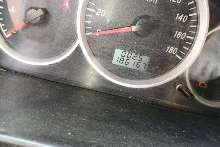 Used Dongfeng Xiaokang K05S 2016 1.2L Practical Version DK12-10 Odometer Close Up
