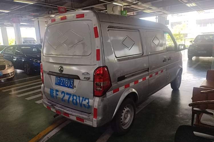Used Dongfeng Xiaokang K05S 2016 1.2L Practical Version DK12-10 Rear Right 45 Deg