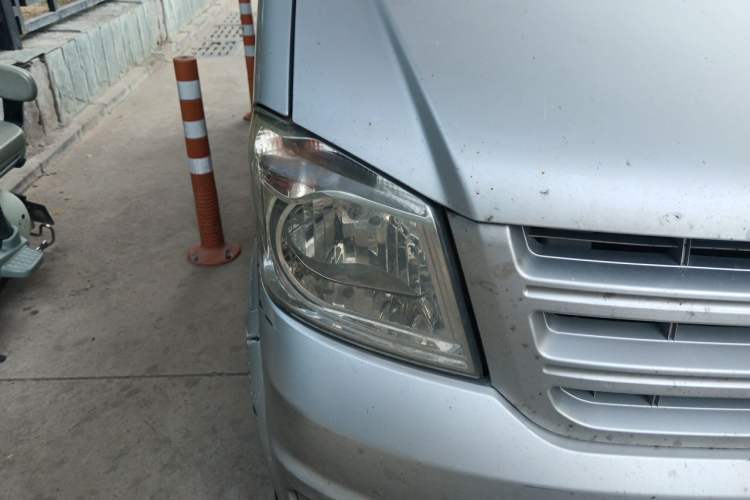 Used Dongfeng Xiaokang K05S  Right Front Headlight