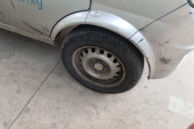 Used Dongfeng Xiaokang K05S  Right Front Wheel Hub