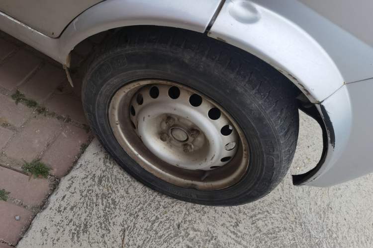 Used Dongfeng Xiaokang K05S 2016 1.0L Practical Version DK10 Right Front Wheel Hub