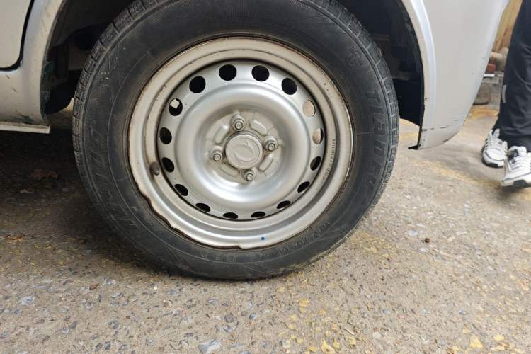 Used Dongfeng Xiaokang K05S 2016 1.2L Practical Version DK12-10 Right Front Wheel Hub