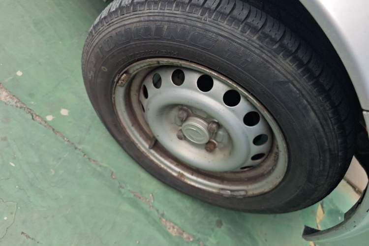 Used Dongfeng Xiaokang K05S 2016 1.0L Practical Version DK10 Right Front Wheel Hub