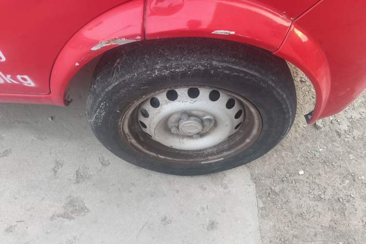 Used Dongfeng Xiaokang K05S 2016 1.2L Practical Version DK12-10 Right Front Wheel Hub