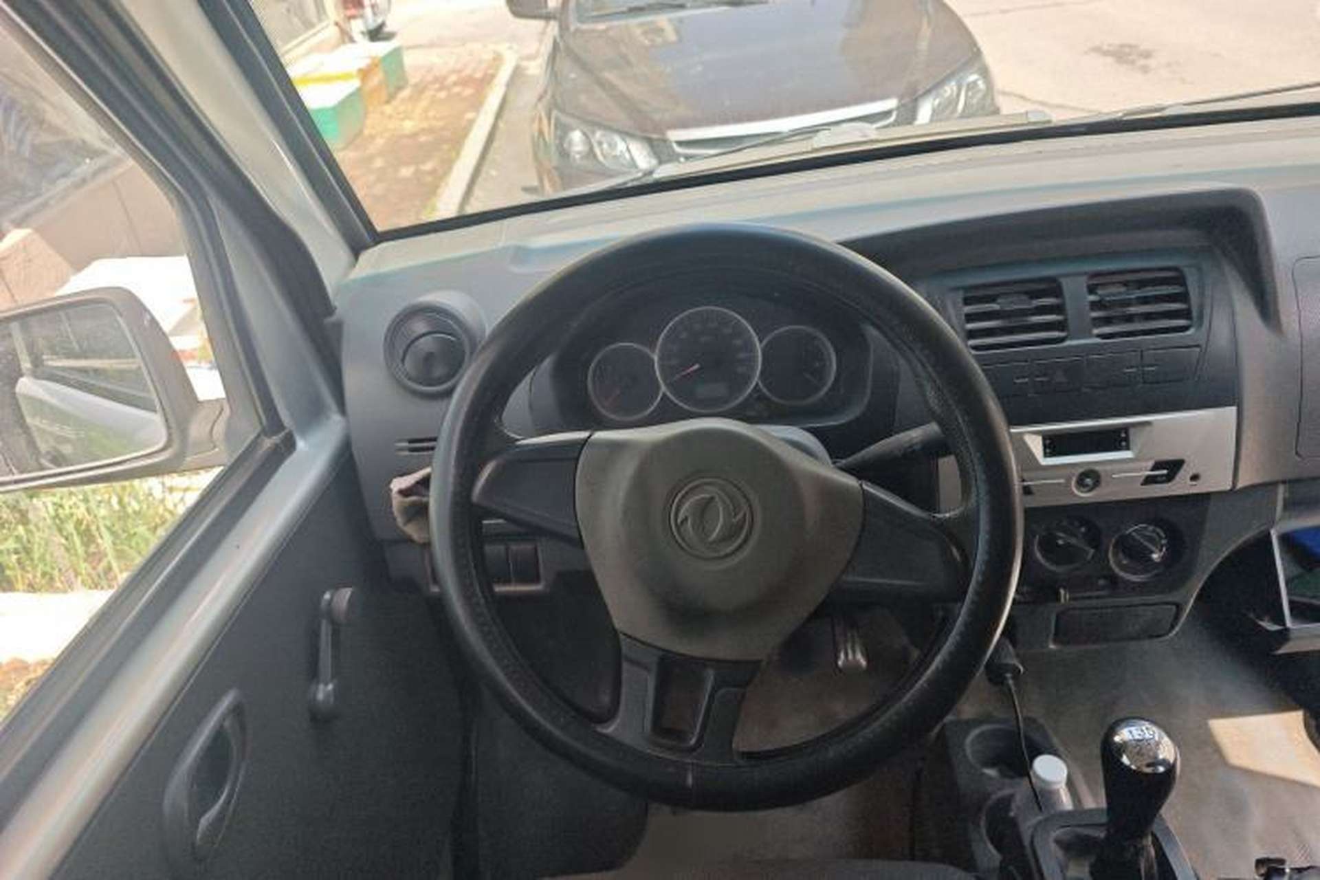Used Dongfeng Xiaokang K05S 2016 1.2L Practical Version DK12-10 Steering Wheel