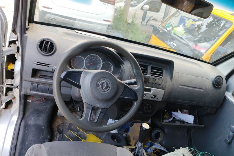 Used Dongfeng Xiaokang K05S 2016 1.2L Practical Version DK12-10 Steering Wheel