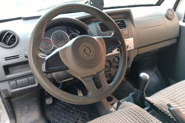 Used Dongfeng Xiaokang K05S 2016 1.2L Practical Version DK12-10 Steering Wheel