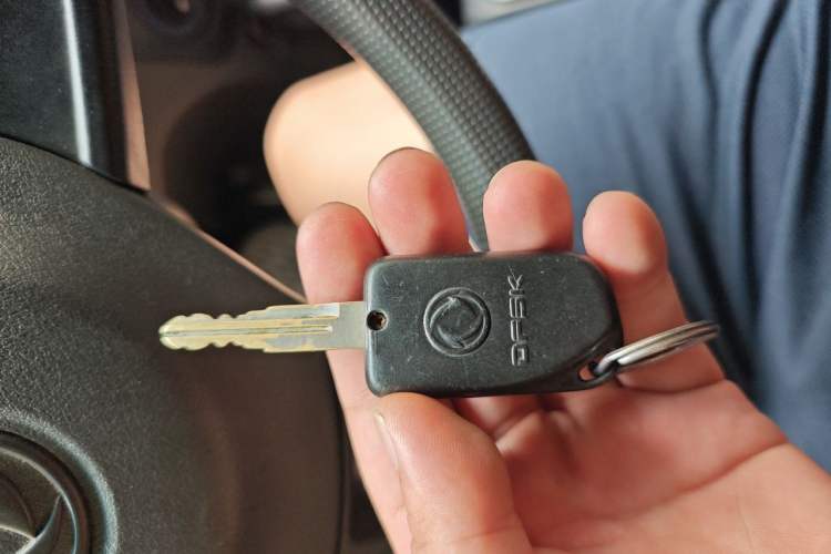 Used Dongfeng Xiaokang K05S 2016 1.2L Practical Version DK12-10 Vehicle Key