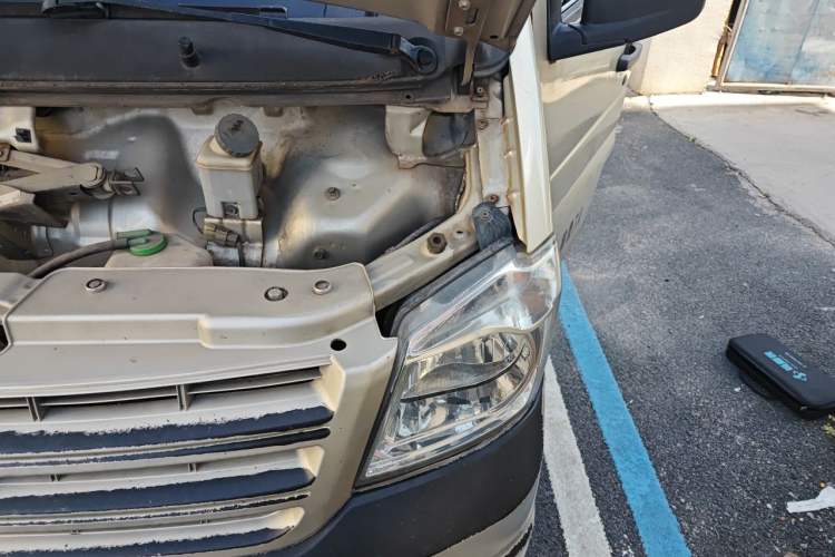Used Dongfeng Xiaokang K05S 2016 1.2L Practical Version DK12-10 Engine Bay Left