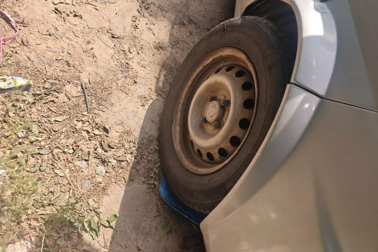 Used Dongfeng Xiaokang K05S  Right Front Wheel Hub